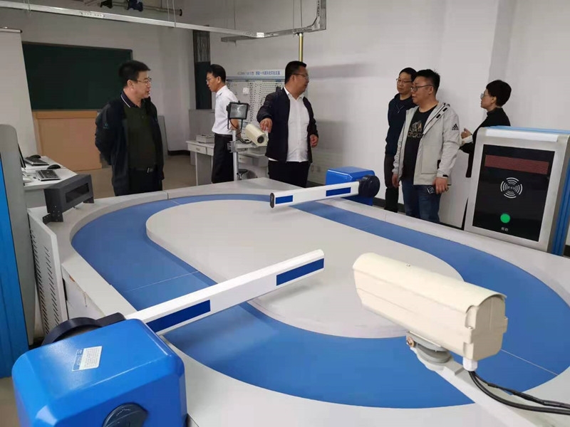 河北广电网络集团张家口有限公司到我校电气工程学院开展校企合作交流3.jpg
