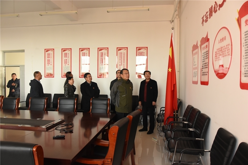 【主题教育】王海龙书记主持召开主题教育现场学习观摩会1.jpg