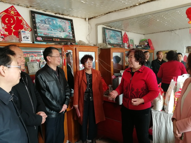 王海龙书记一行赴康保县芦家营乡慰问我校驻村工作队3.jpg