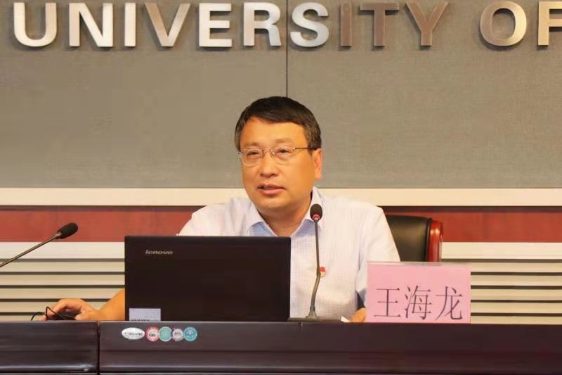 学校召开学习贯彻习近平总书记“七一”重要讲话精神专题宣讲报告会02.jpg
