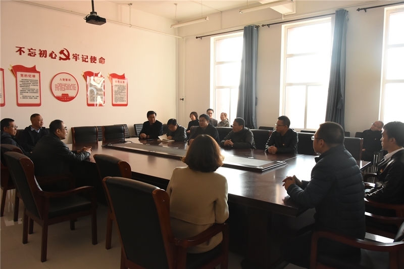 【主题教育】王海龙书记主持召开主题教育现场学习观摩会3.jpg